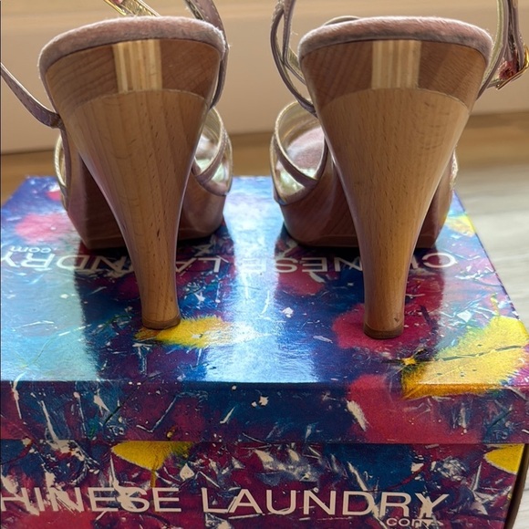 Vintage Chinese Laundry Women's Pink, Pastel and Gold Strappy High Heels Size 8 - Picture 7 of 16
